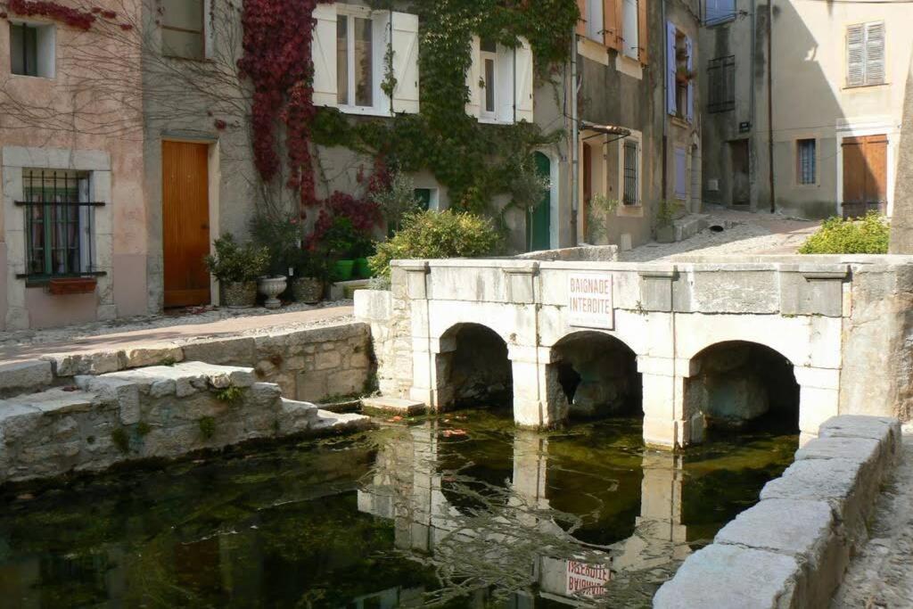 Maison De Maitre 230M² En Plein Coeur Du Village Camps-la-Source 外观 照片
