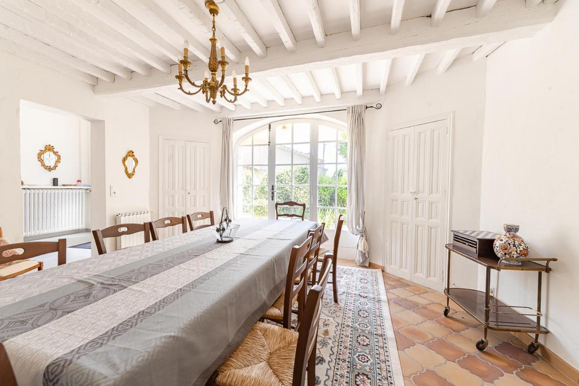 Maison De Maitre 230M² En Plein Coeur Du Village Camps-la-Source 外观 照片