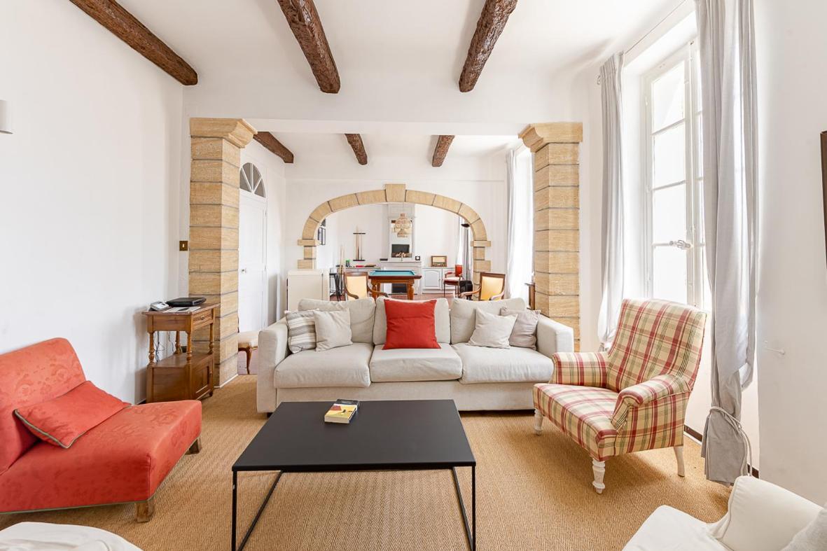 Maison De Maitre 230M² En Plein Coeur Du Village Camps-la-Source 外观 照片