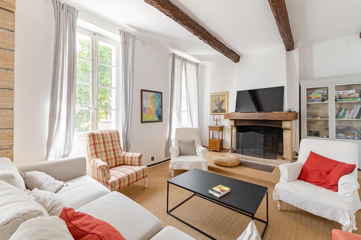 Maison De Maitre 230M² En Plein Coeur Du Village Camps-la-Source 外观 照片